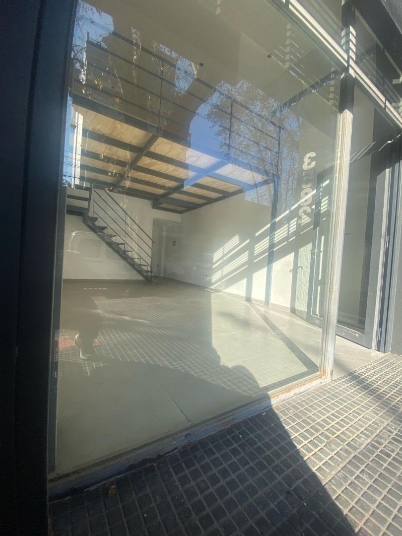 LOCAL CON RENTA CAFETERIA GASTRONOMIA (+ CUOTAS)