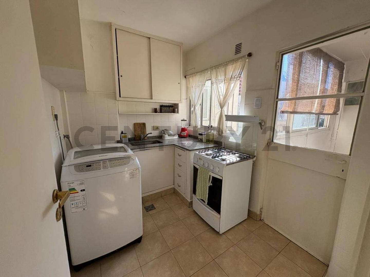 Venta departamento 3 ambientes  con dependencia en Belgrano