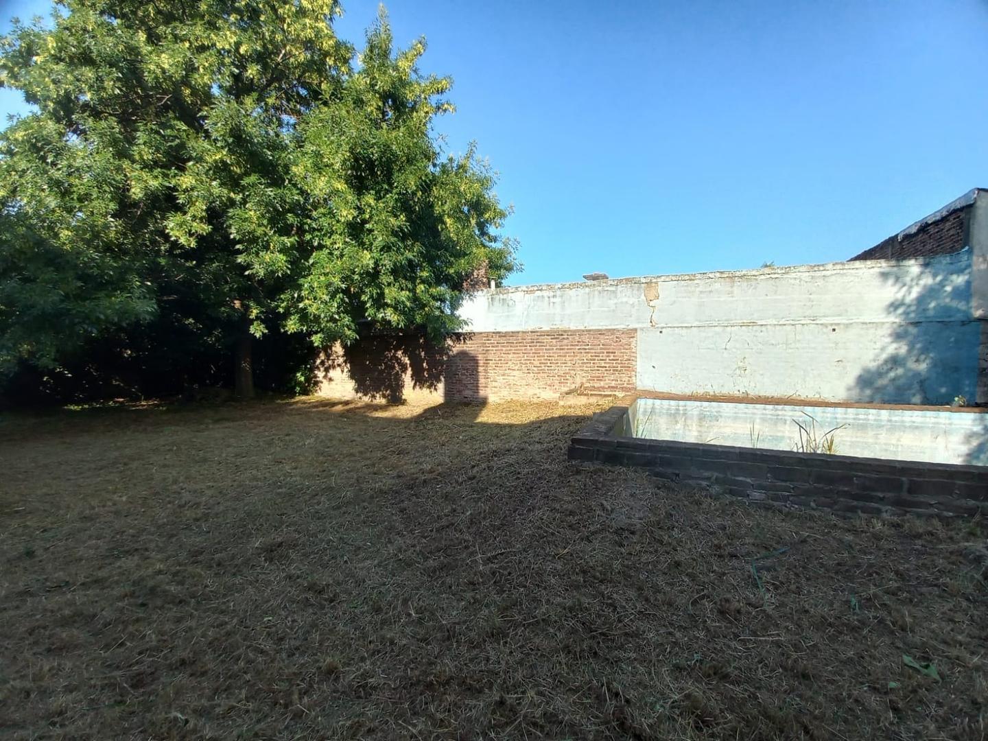 En venta terreno lote Castelar Sur semi industrial