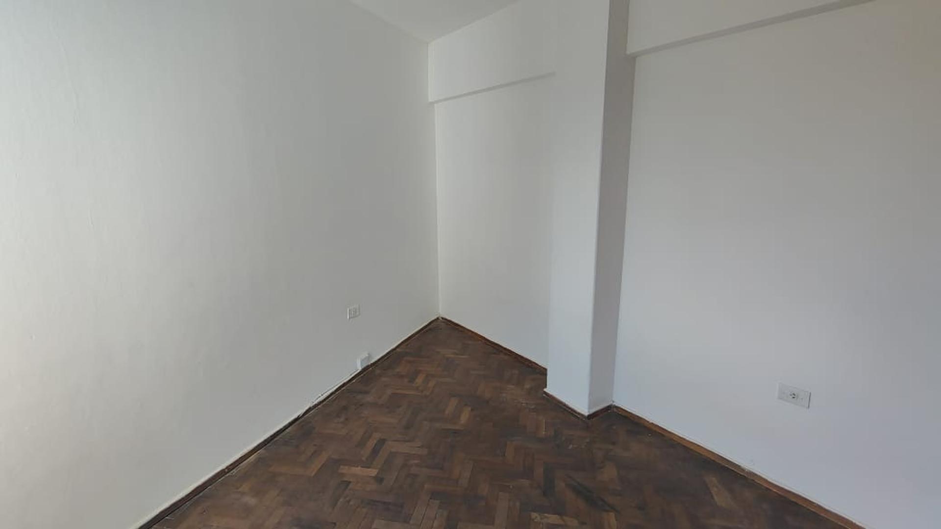 Ayacucho 100, Piso 6