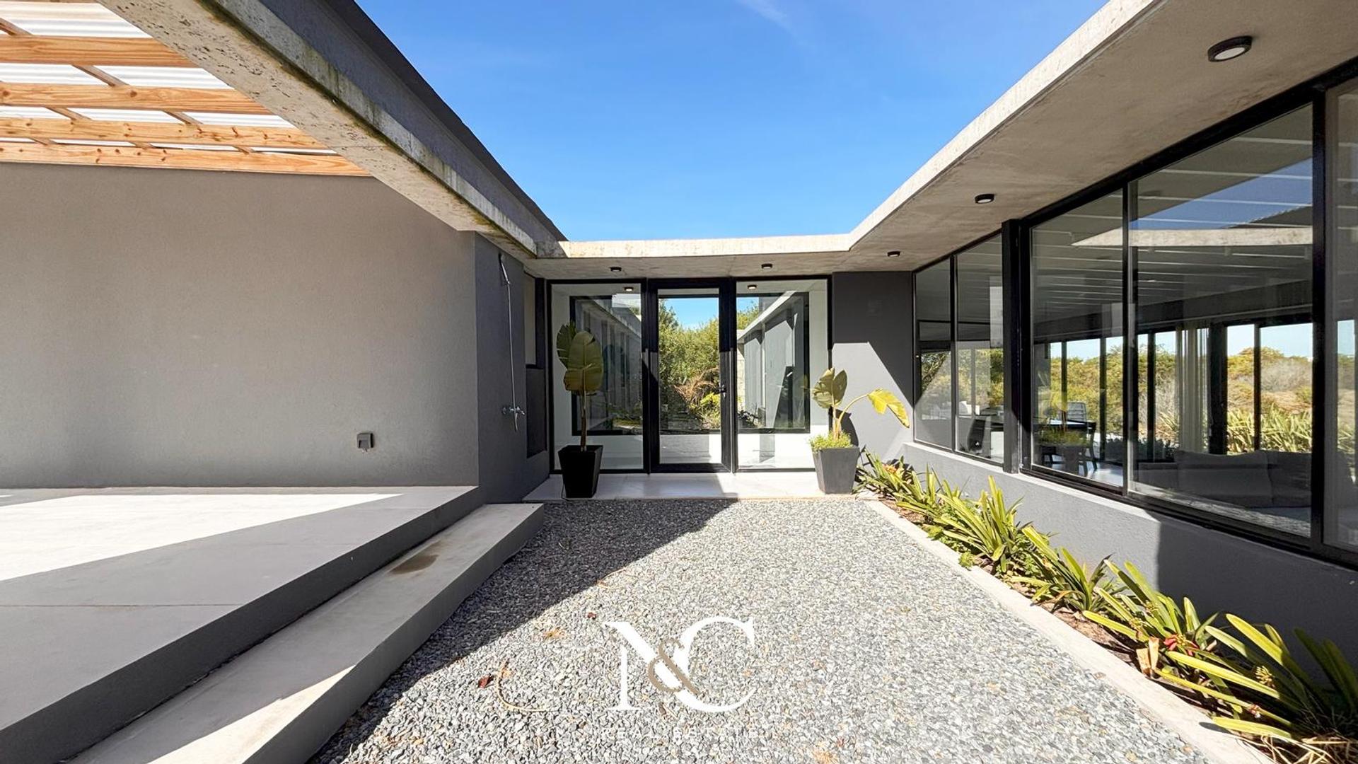Casa en Alquiler Temporal en Costa Esmeralda, USD 4.900
