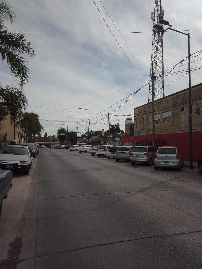 INMUEBLE COMERCIAL EN INMEJORABLE ZONA COMERCIAL