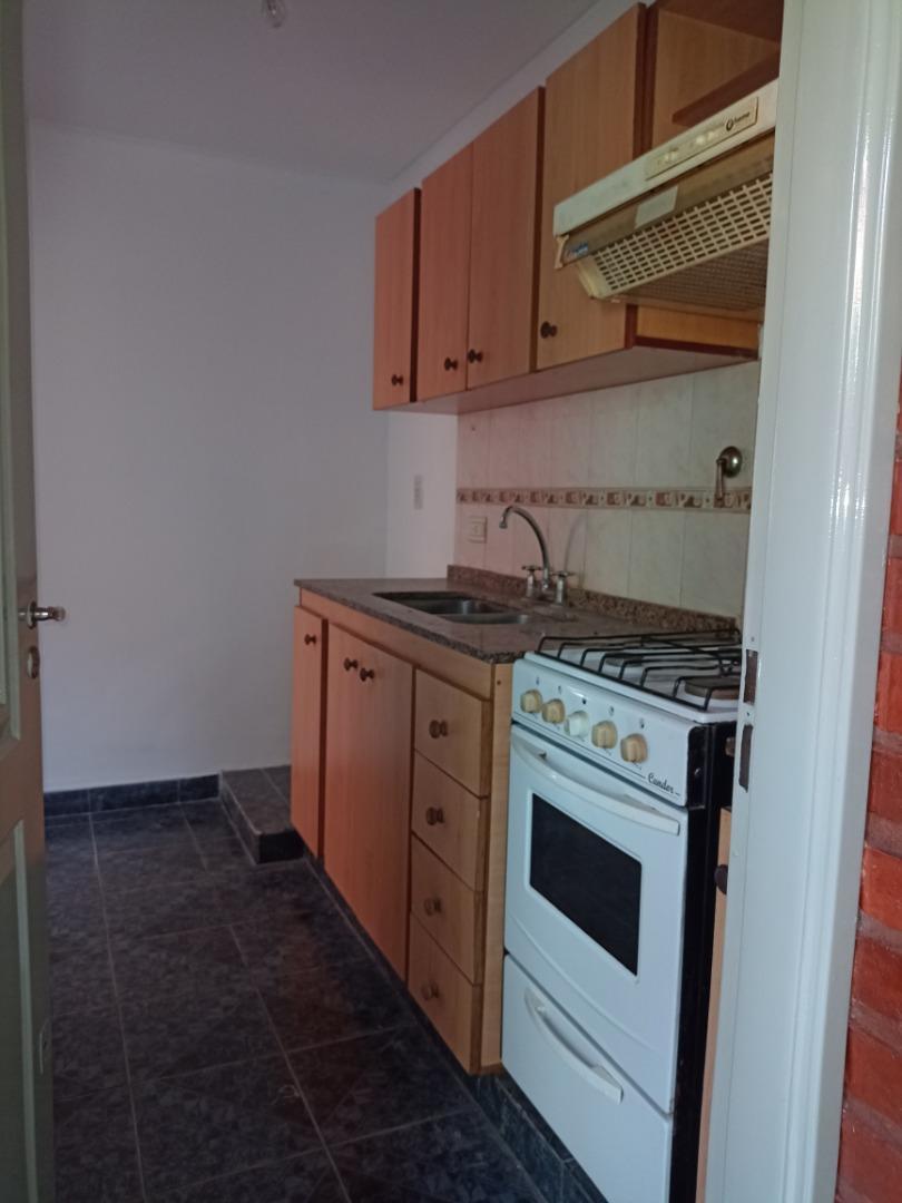 Depto Tipo Casa 3 ambientes con 2 baños