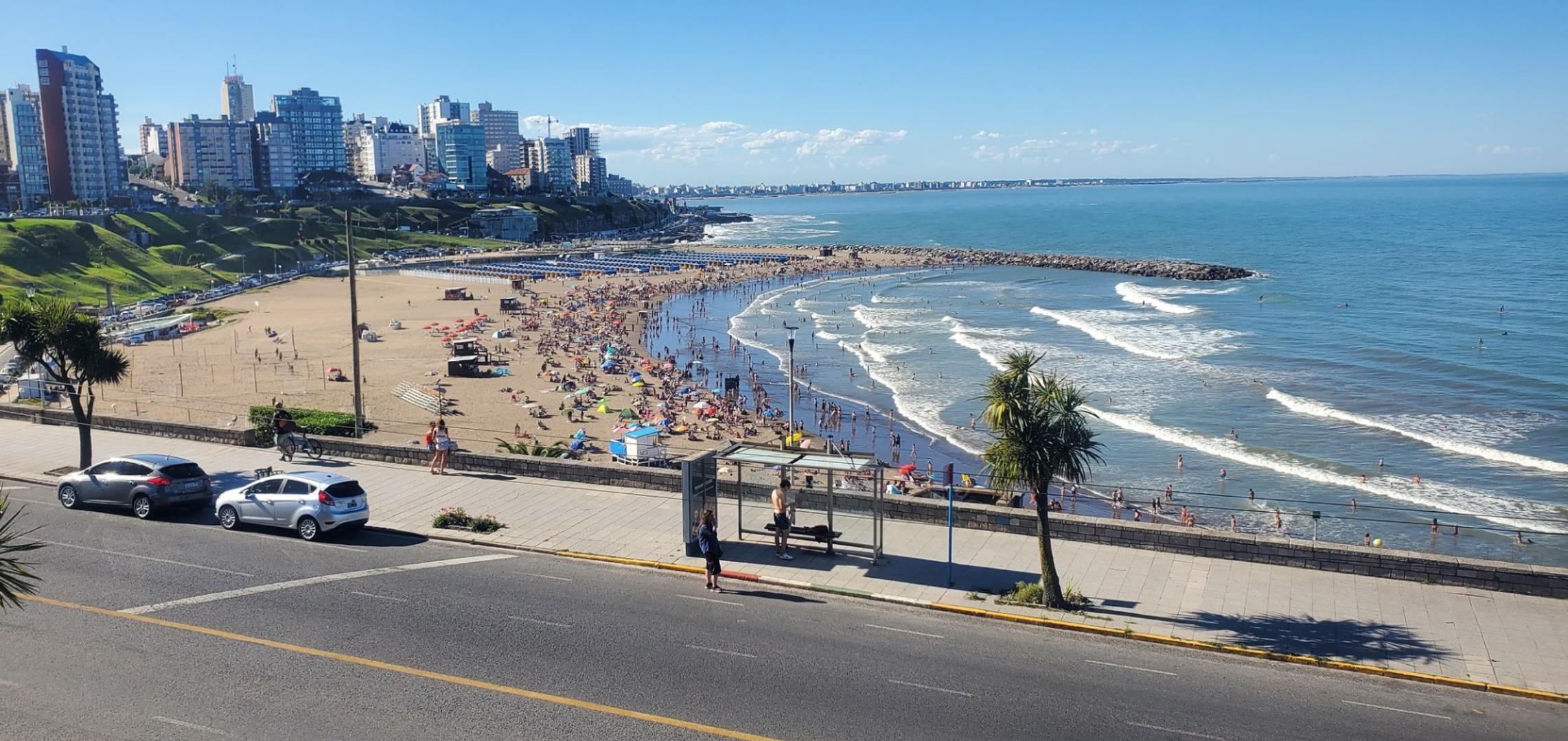 Depto 3 amb frente al mar con cochera en pleno Varese
