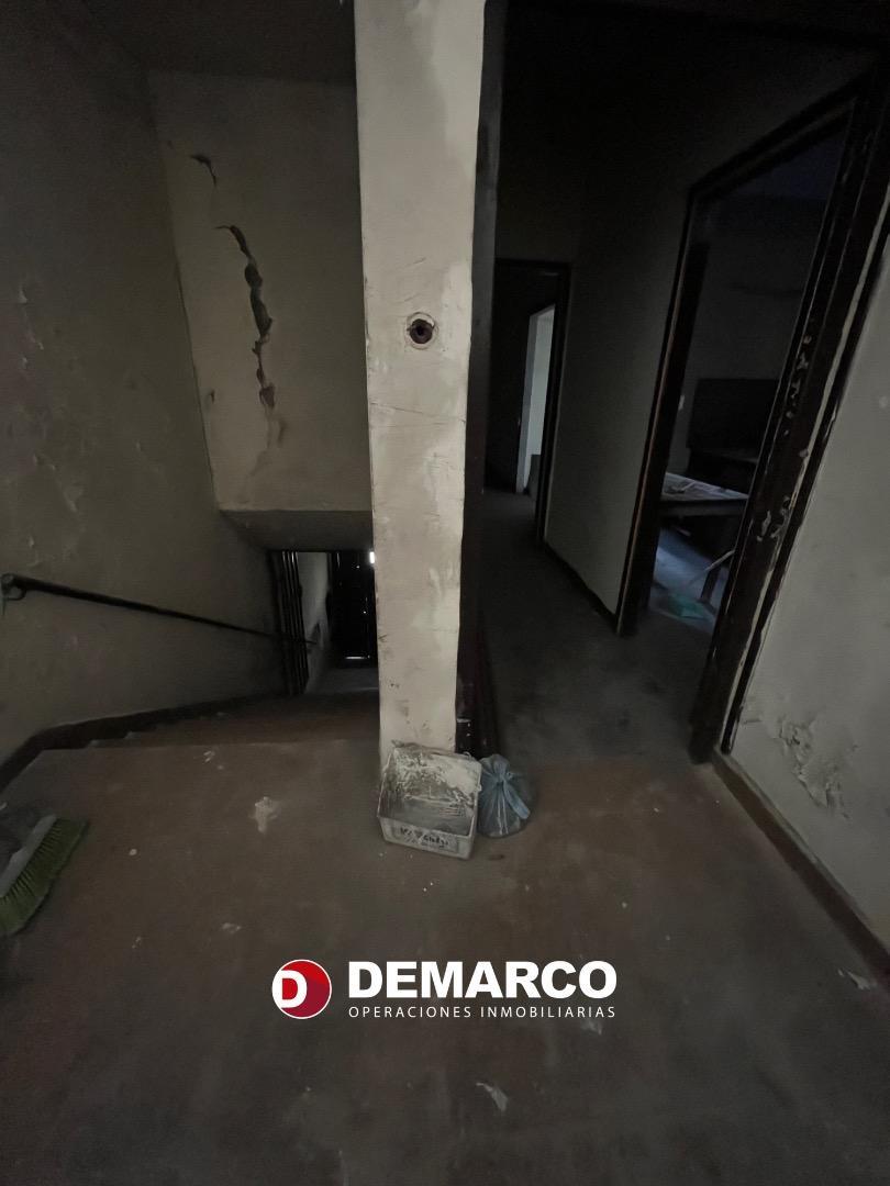 Casa 6 ambientes con 3 baños