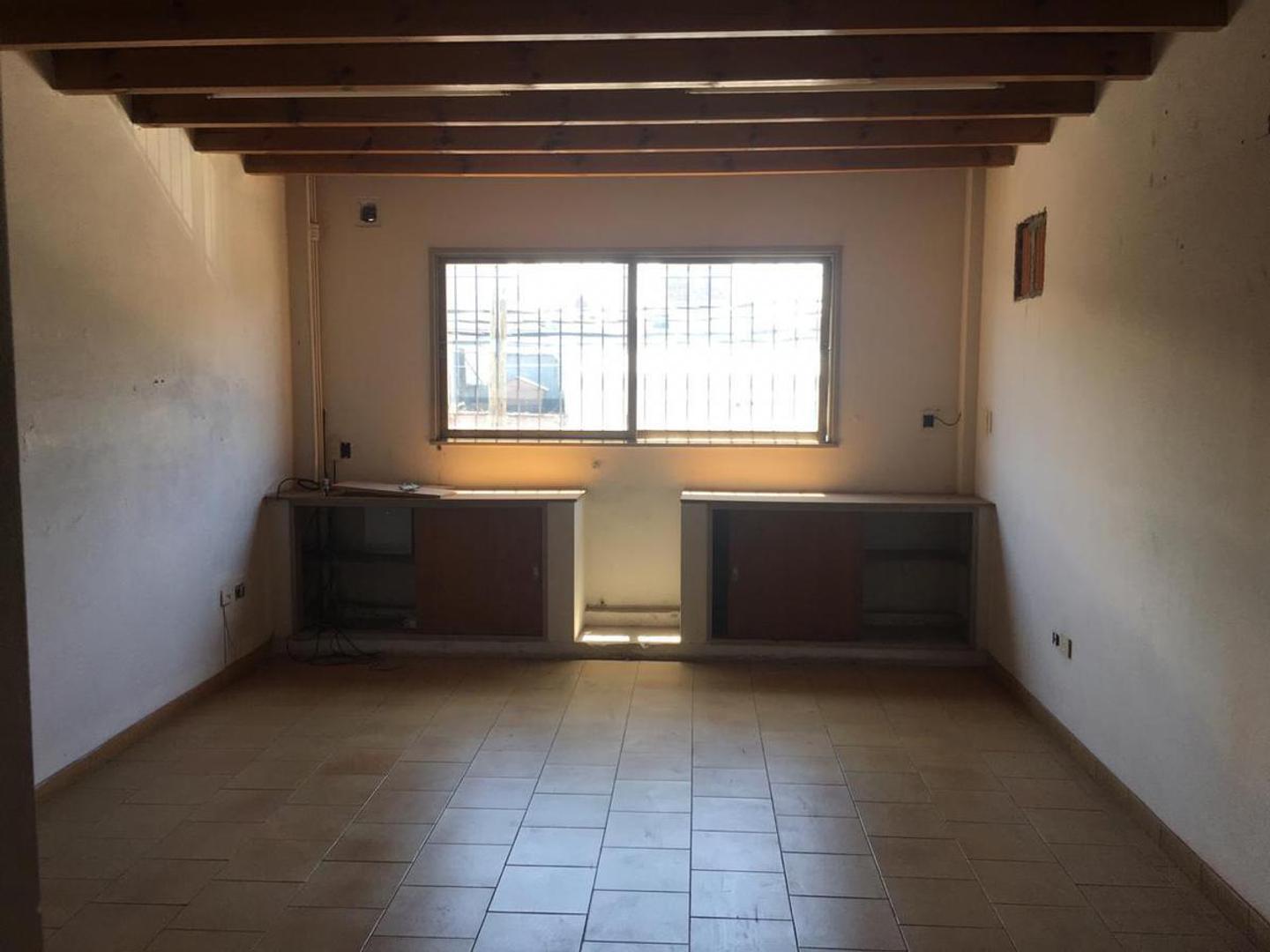 Galpon en Venta en Villa Maipu, USD 260.000