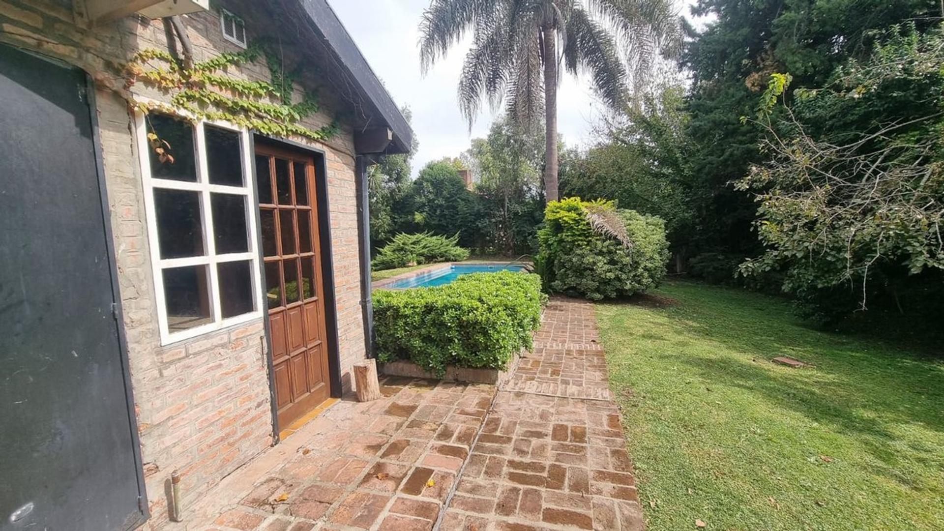 Casa 6 ambientes con 3 baños