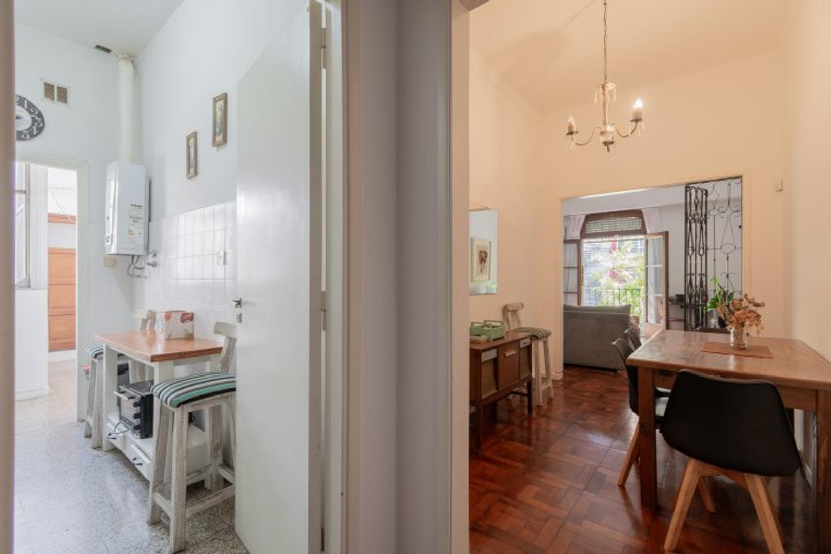 DEPARTAMENTO RECOLETA 4 AMBIENTES CON BALCON Y BAULERA