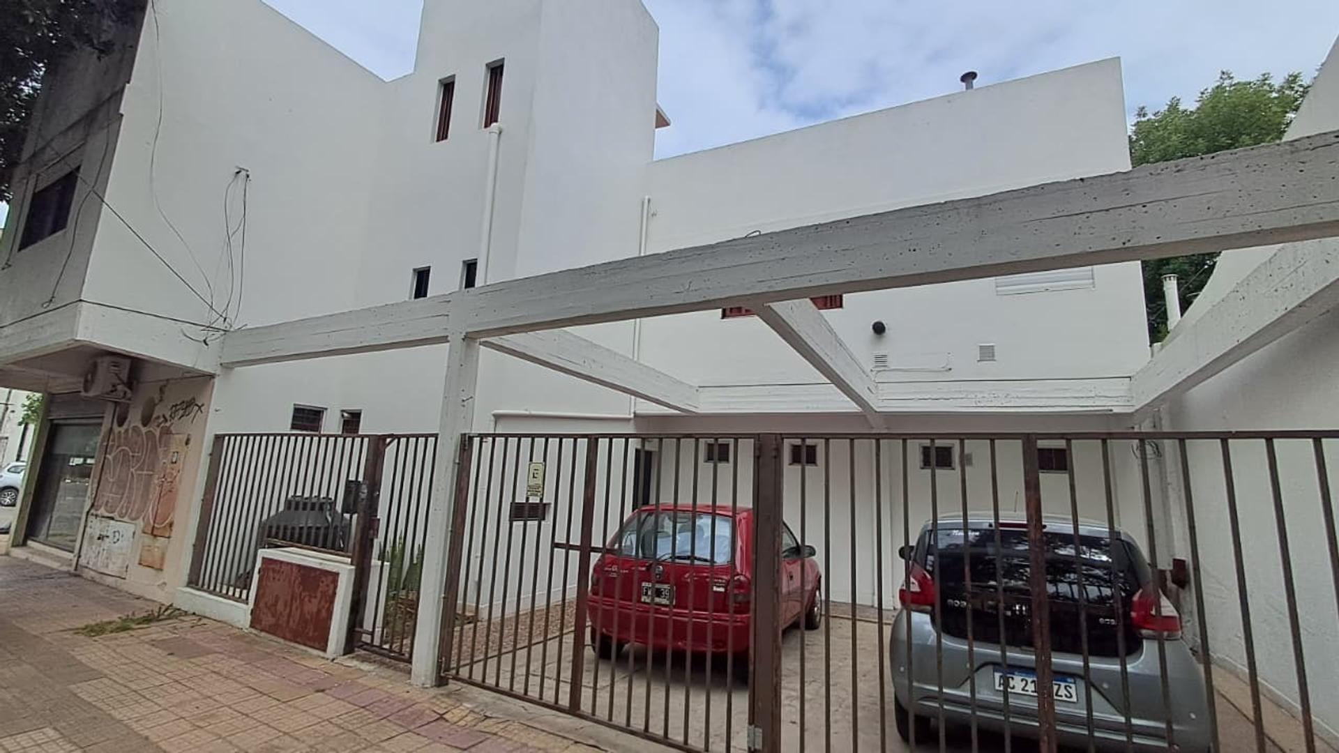 Alquiler de departamento un  dormitorios, La Plata