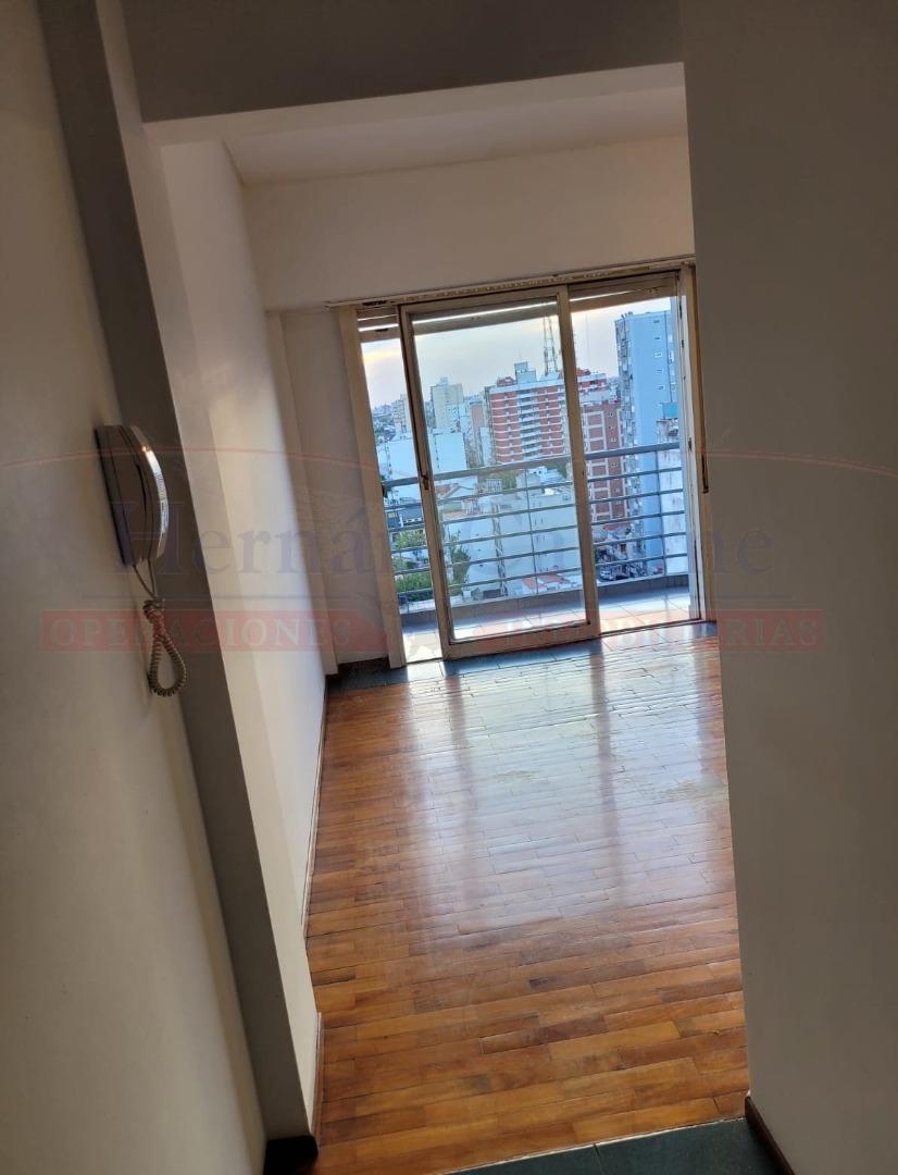 EXCELENTE DEPTO. 2 AMBIENTES EN EL CENTRO DE RAMOS MEJÍA