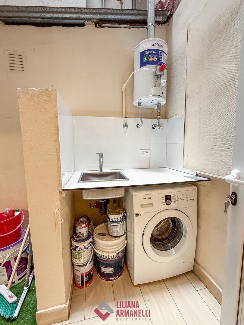 2 AMBIENTES CON DEPENDENCIA. CENTRO.