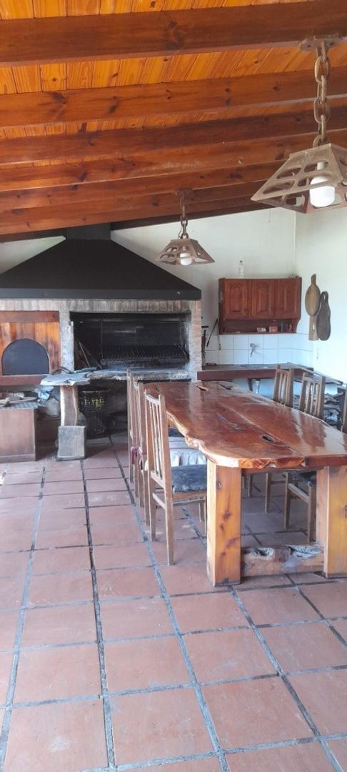 Casa 5 ambientes con 3 baños