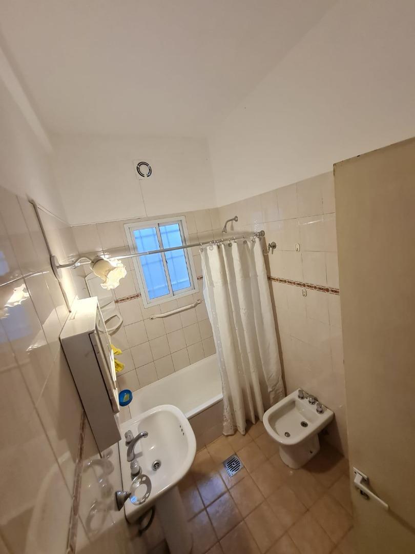 Departamento 4 ambientes con 1 baño