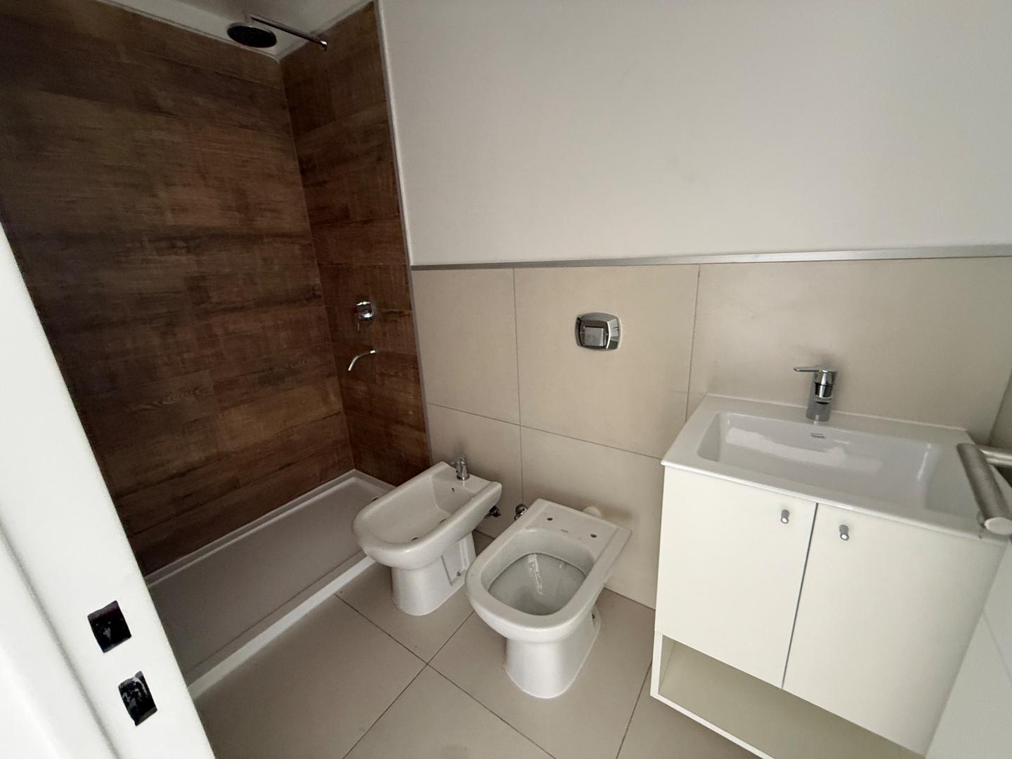 Departamento en Alquiler con 1 cocheras