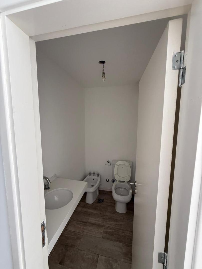 Departamento en Alquiler con 1 cocheras