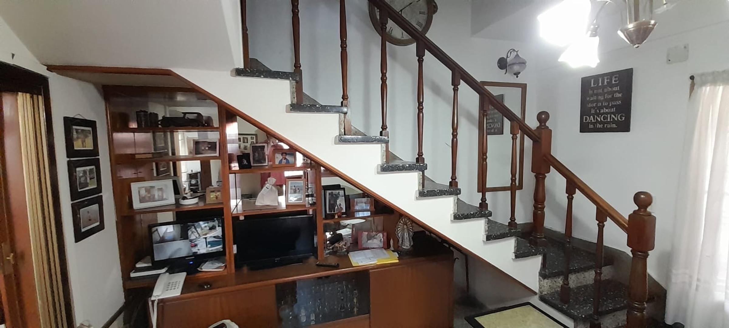 Depto Tipo Casa en Venta de 4 ambientes