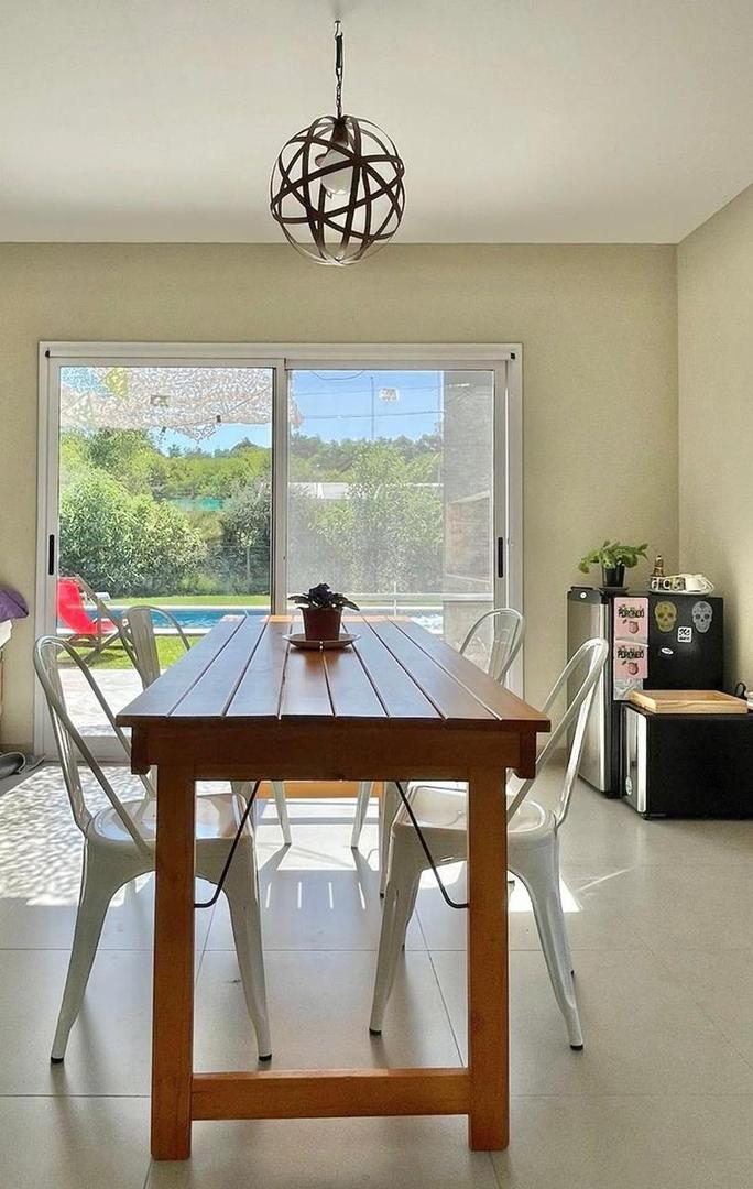 Casa 4 ambientes con 3 baños