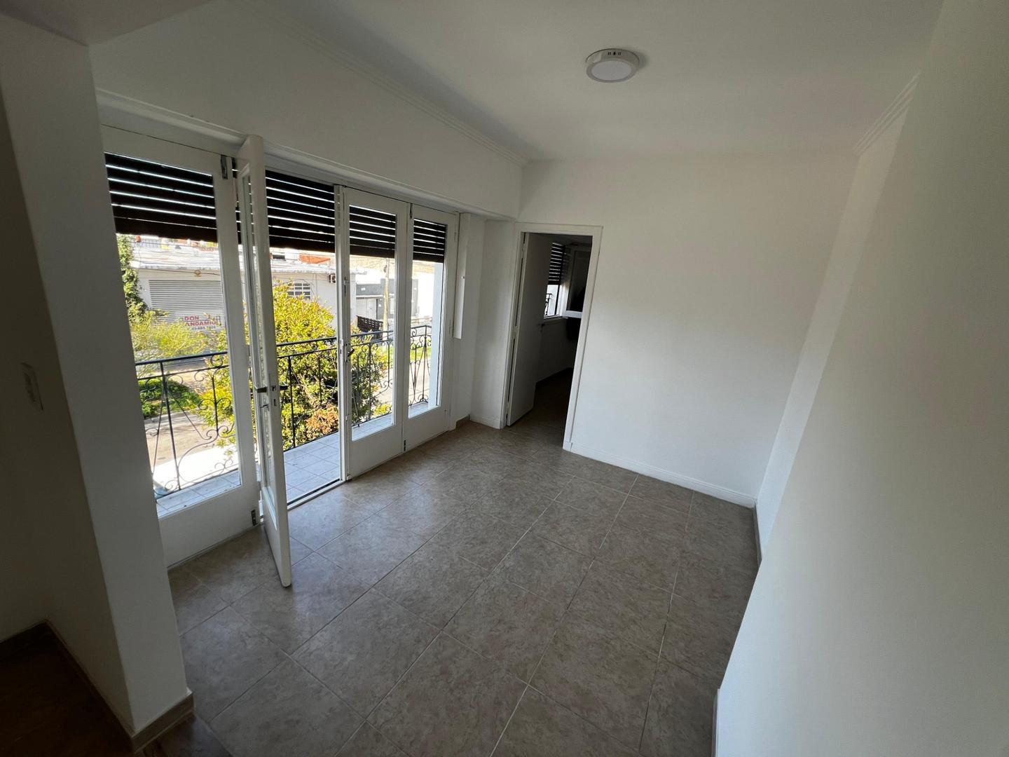 Depto Tipo Casa en Venta al Este