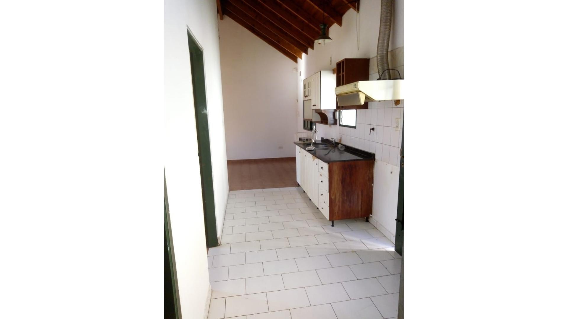 Alquiler de Chalet en San Antonio de Padua, Barabino 1000