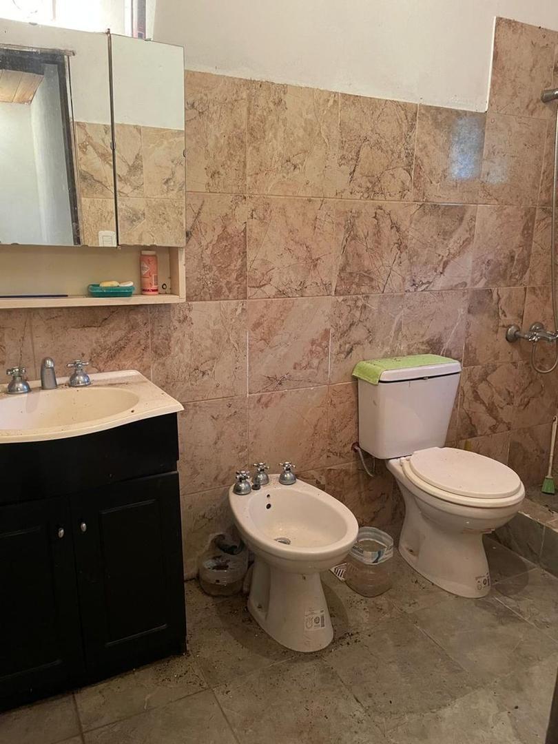 Casa 4 ambientes con 1 baño