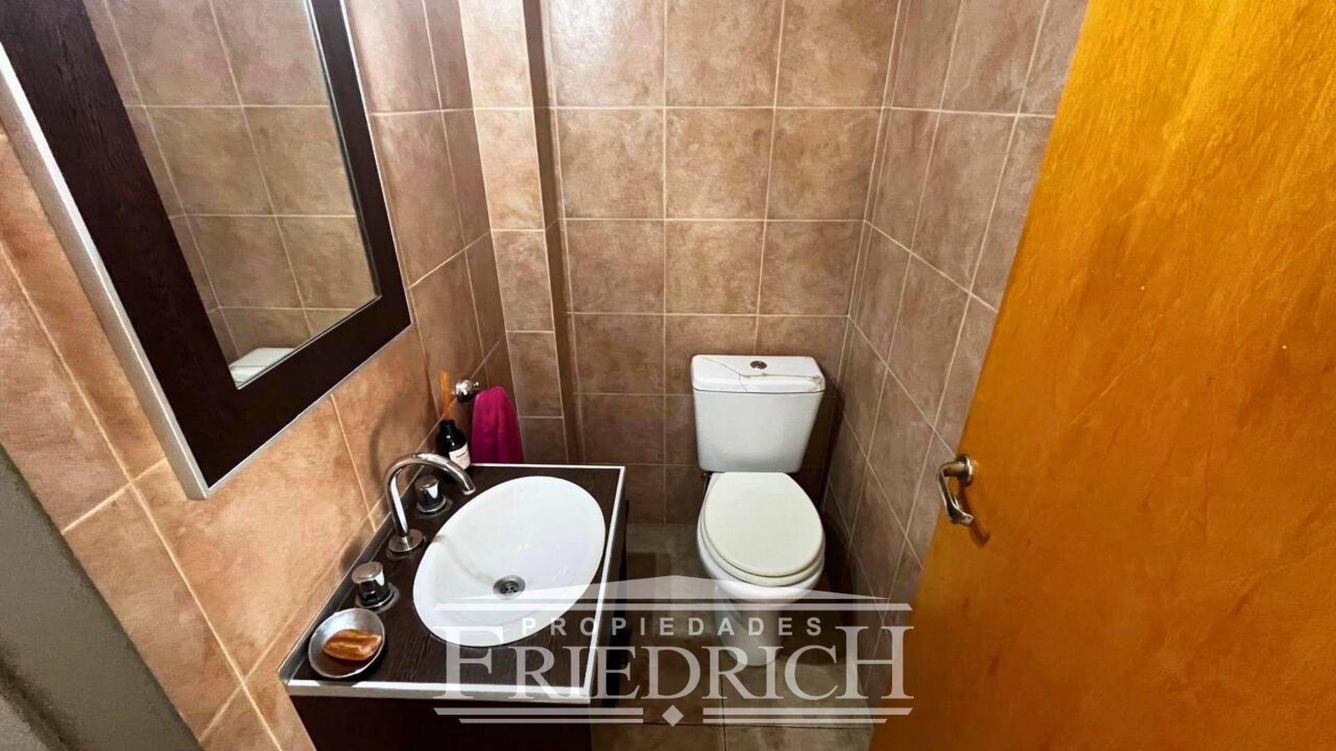 Casa 3 ambientes con 2 baños