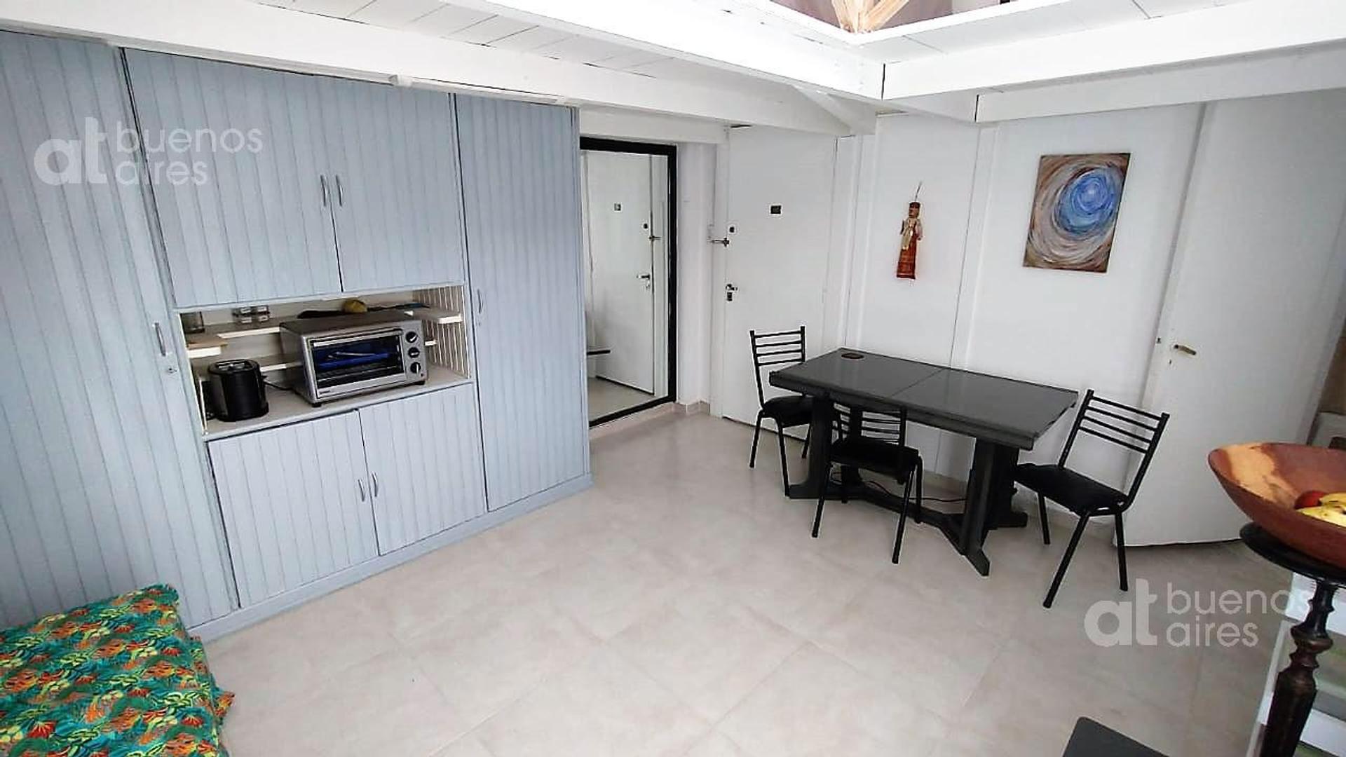 Balcarce al 900, y Estados Unidos