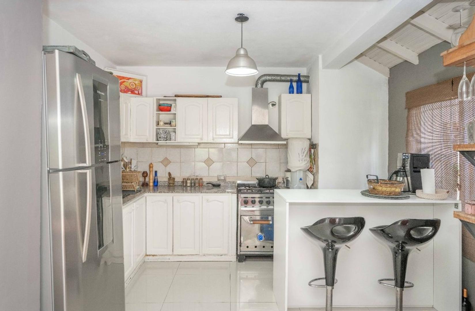 Casa 6 ambientes con 3 baños