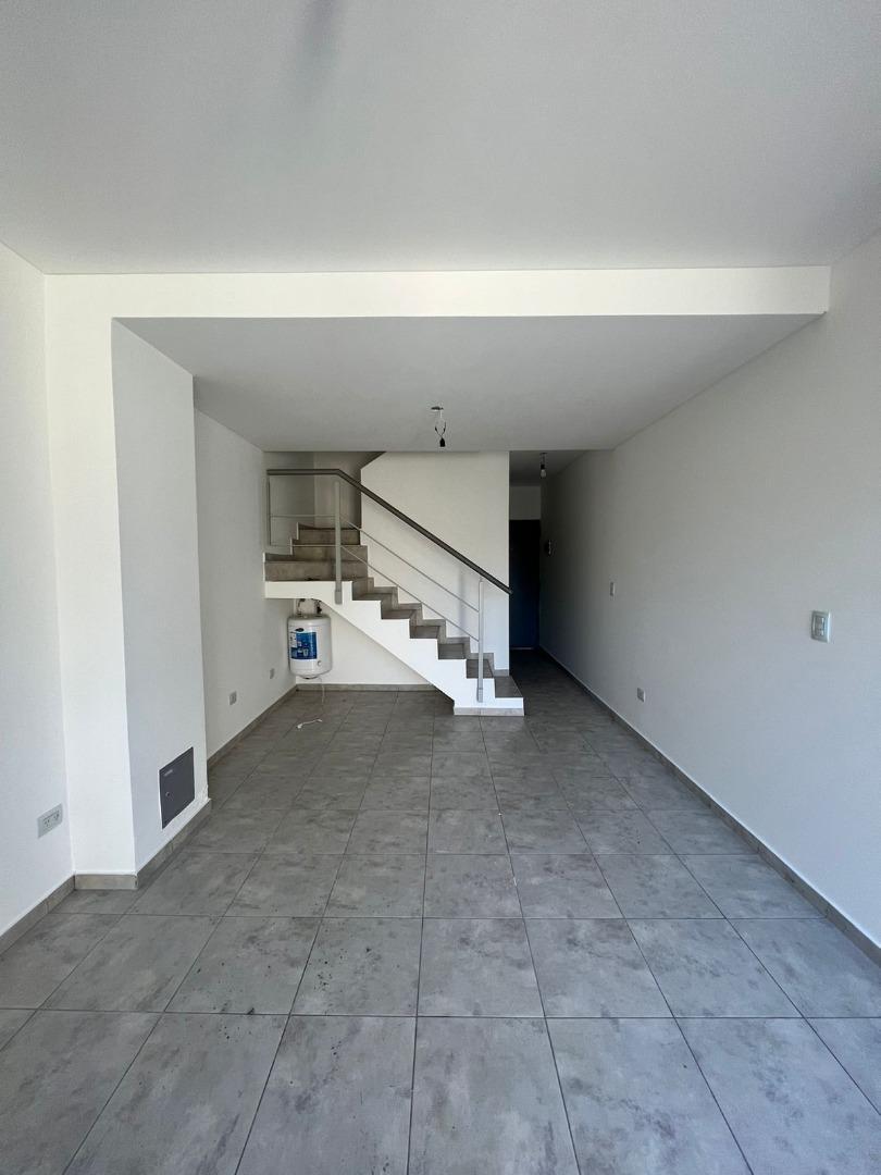 Depto Tipo Casa en Venta en Moreno, USD 65.000