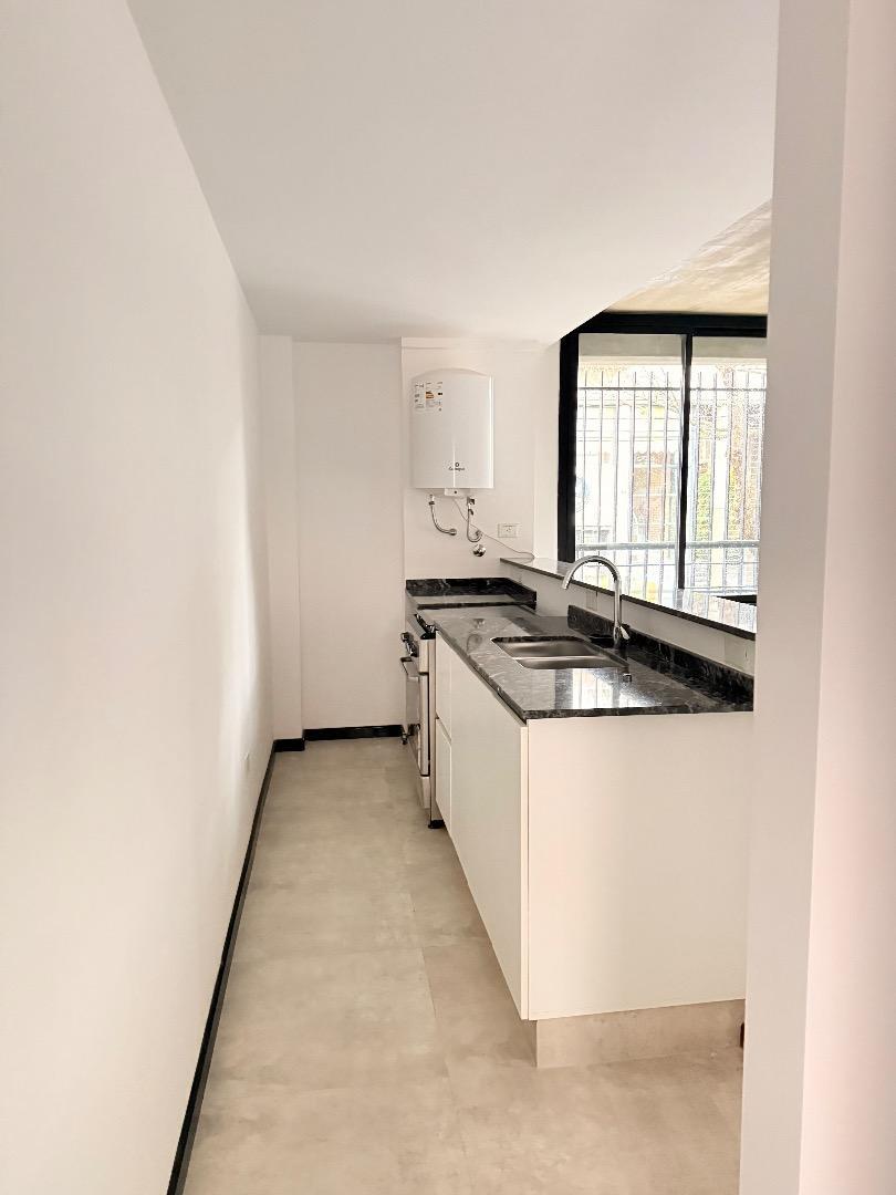 Departamento en Alquiler con 1 cocheras
