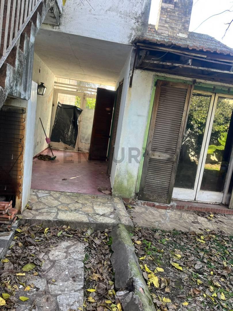 Casa de 5 Ambientes a Reciclar en Victoria