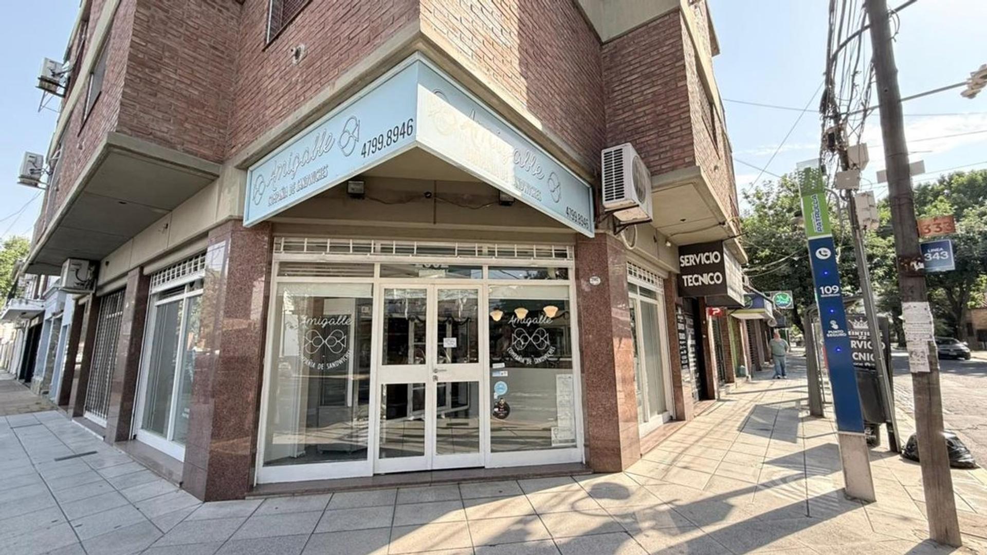 Venta Confitería / Fondo de comercio  — Olivos ·