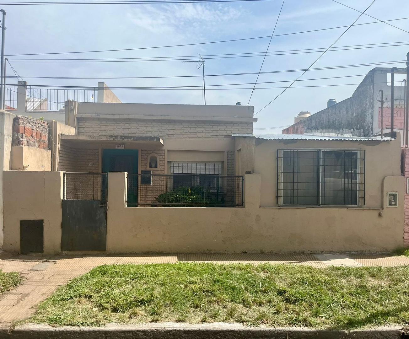 SE VENDE CASA DE CUATRO AMBIENTES