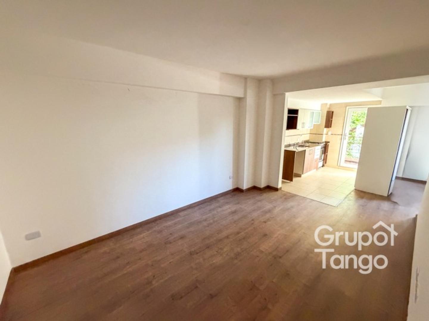 Juan Agustin Garcia 1493 , Piso 3