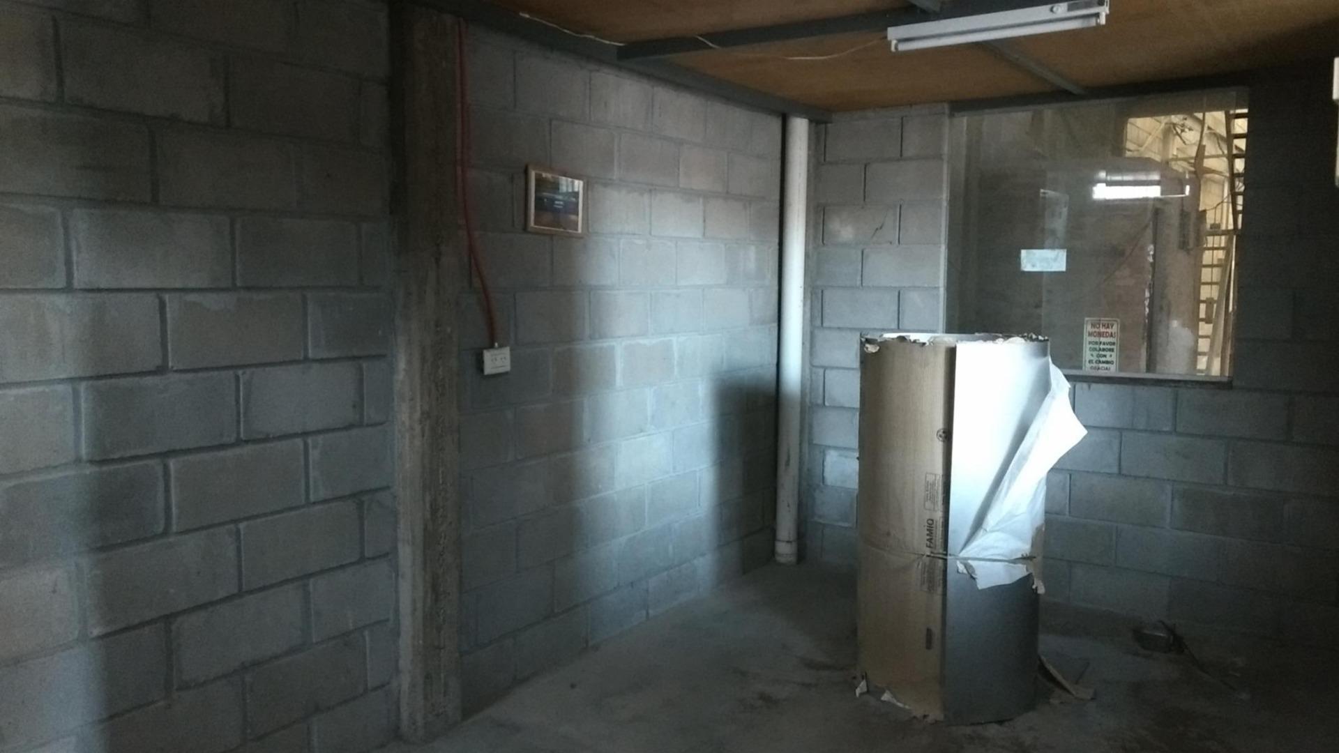 EXCELENTE GALPON DE 233MTS2 - ZONA I/R - SAN MARTIN