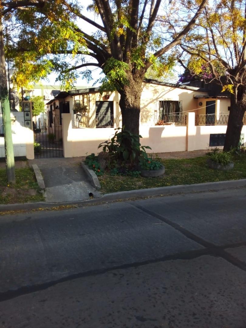 COMPLEJO DE 6 UNIDADES CON RENTA  