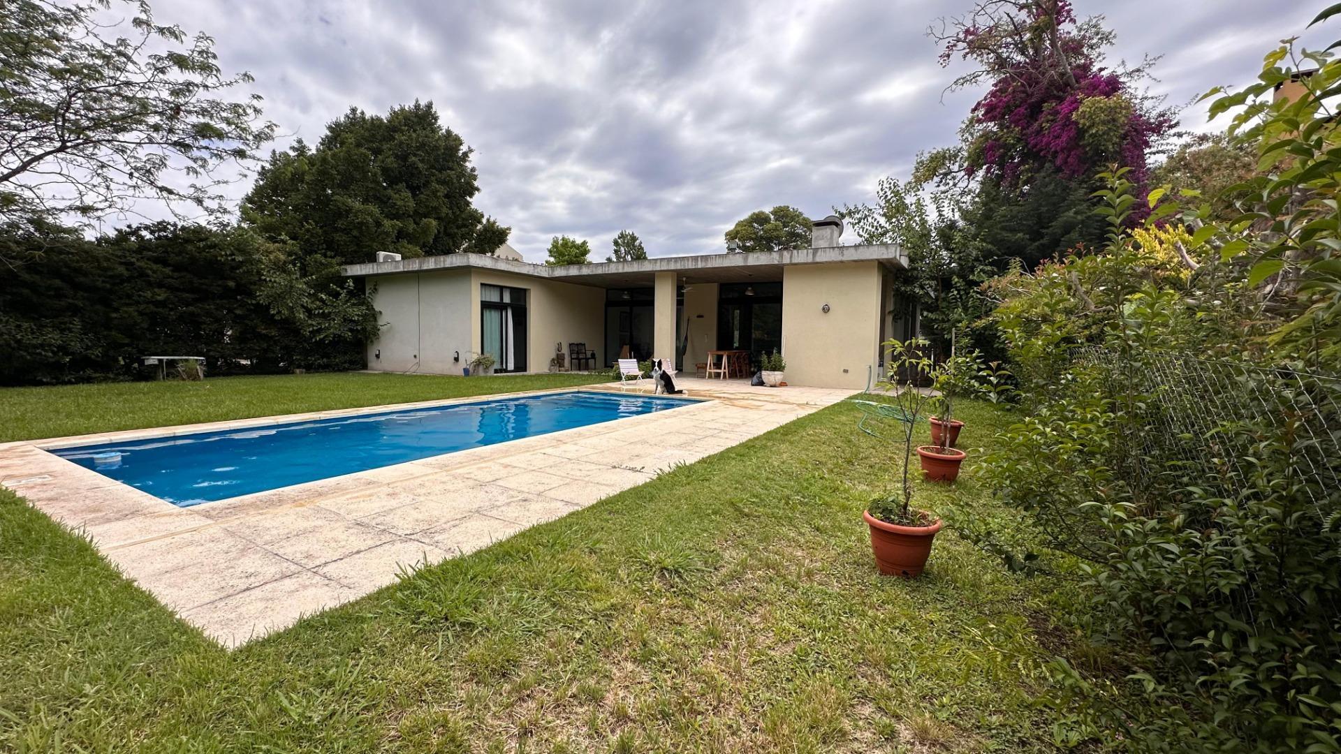 Alquiler casa 4 ambientes c/piscina Barrio Privado El Aromo