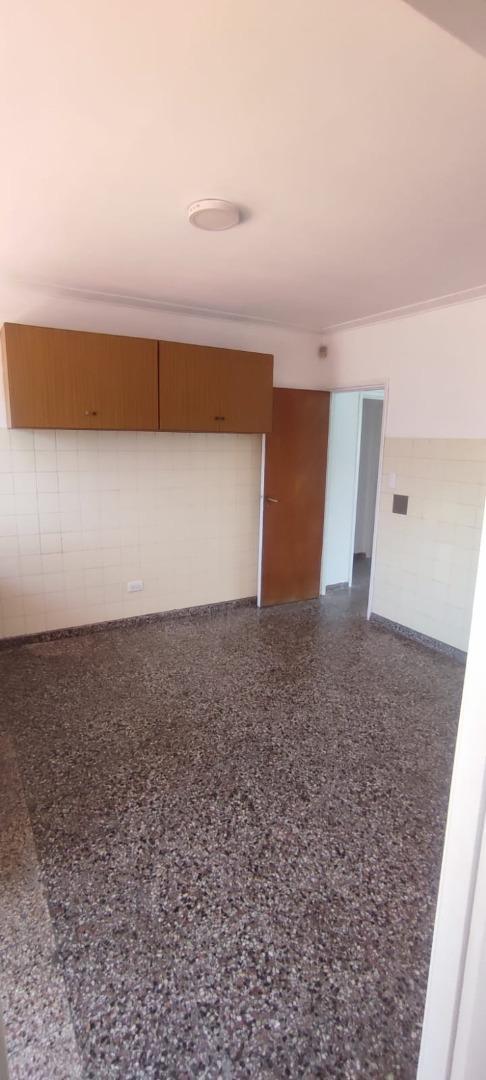 Depto Tipo Casa en Alquiler de 3 ambientes