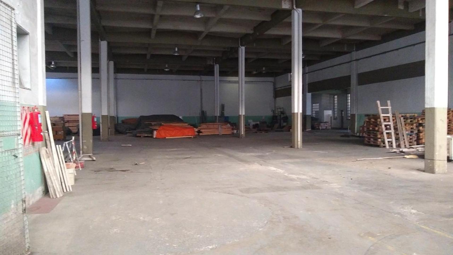 EXCELENTE OPORTUNIDAD DE GALPON CON OFICINAS