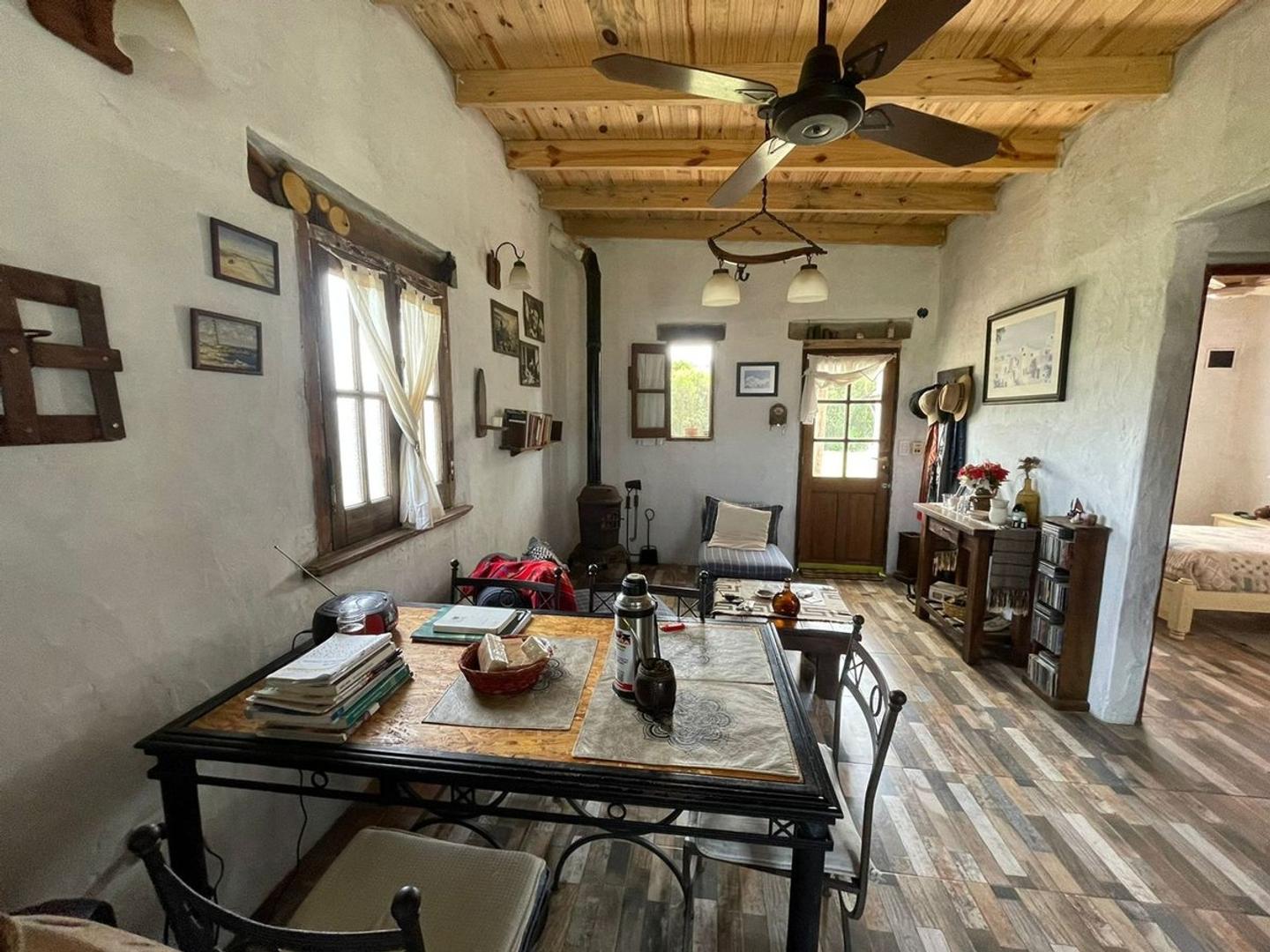 VENTA CASA 3 AMB EN BARRIO LOS CARDOS