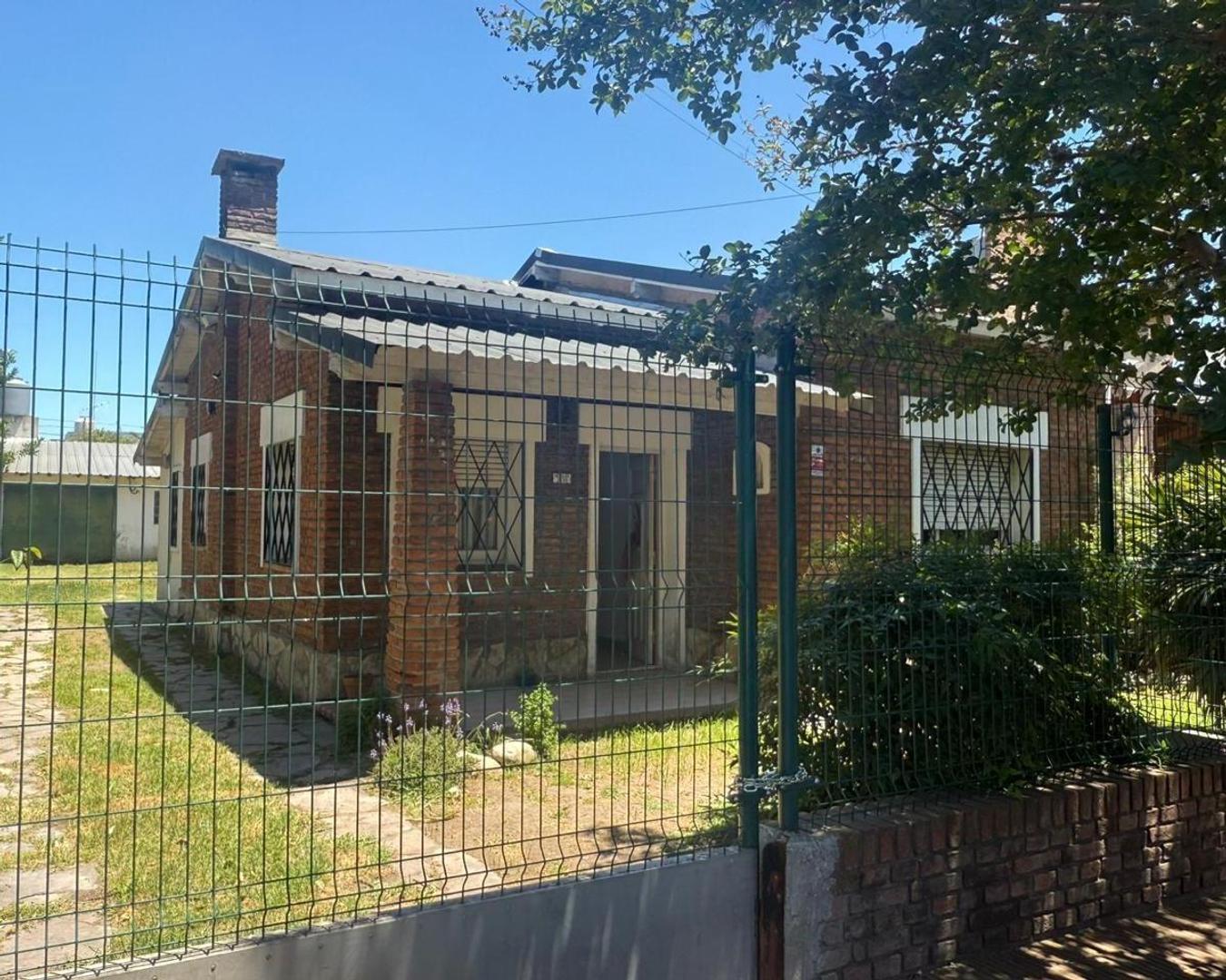 Chalet 4 ambientes sobre lote de 700m2