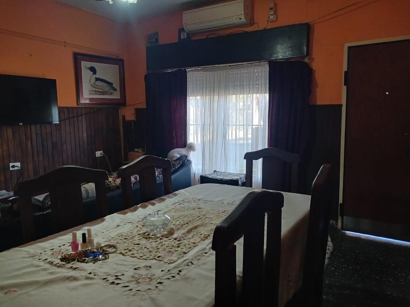 Casa en Venta en Castelar, USD 85.000