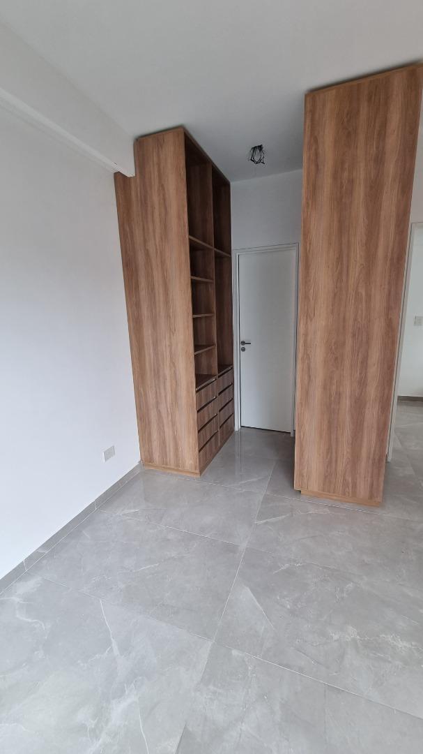 Departamento en Venta en Vicente Lopez Vias / Maipu, USD 358.000