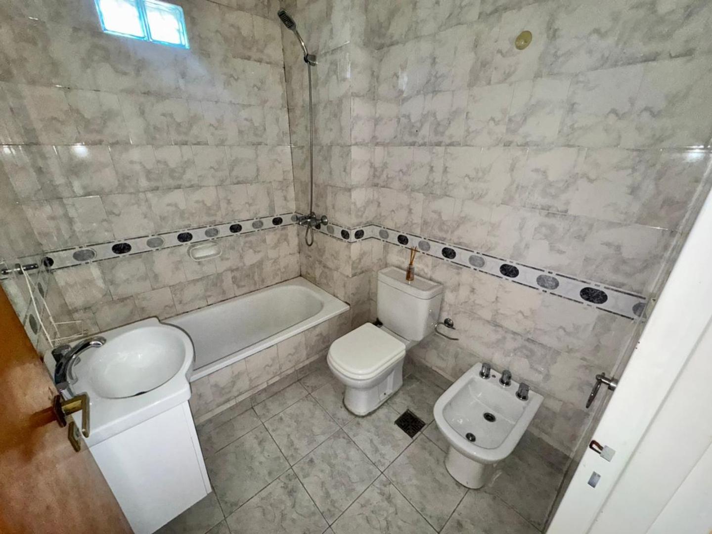 Departamento 3 ambientes con 1 baño