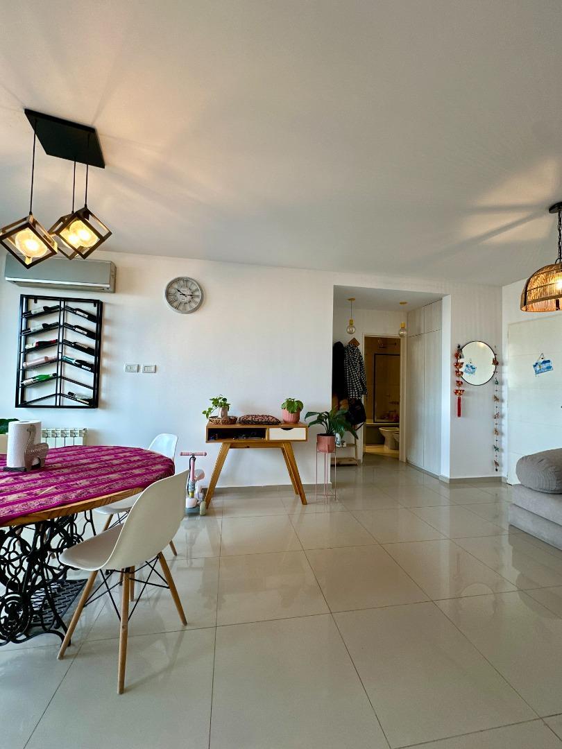 Dpto 2 amb en centro de Las Lomitas - Mitre 360