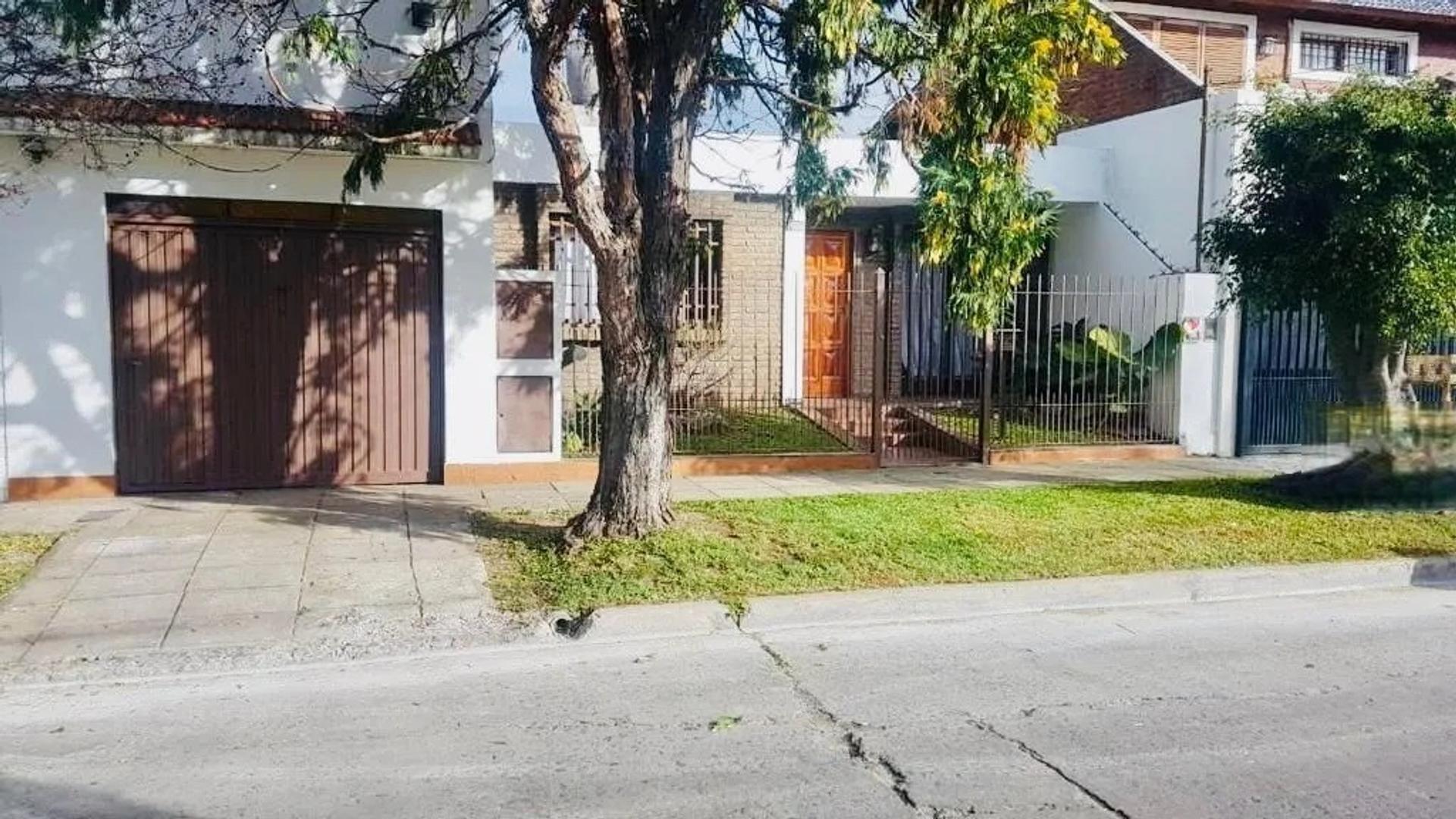 CASA PH VENTA CATELAR