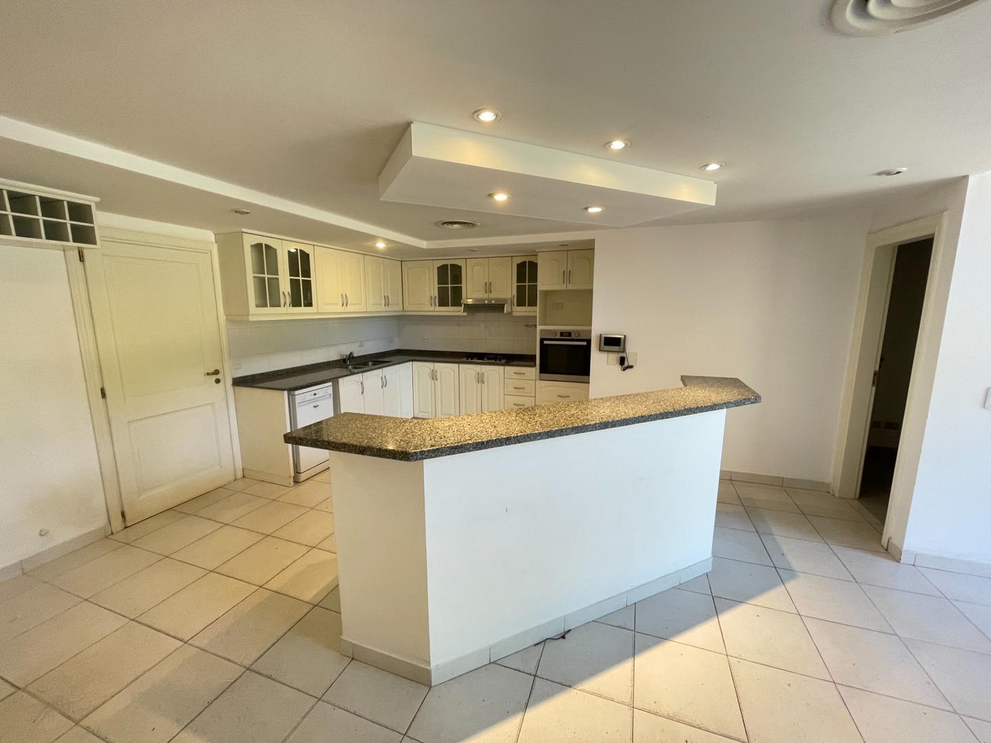 Casa 5 ambientes con 5 baños