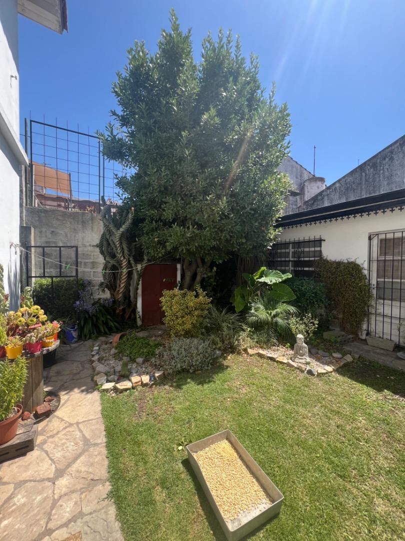 Chalet 4 amb. Esquina Zona Chauvin