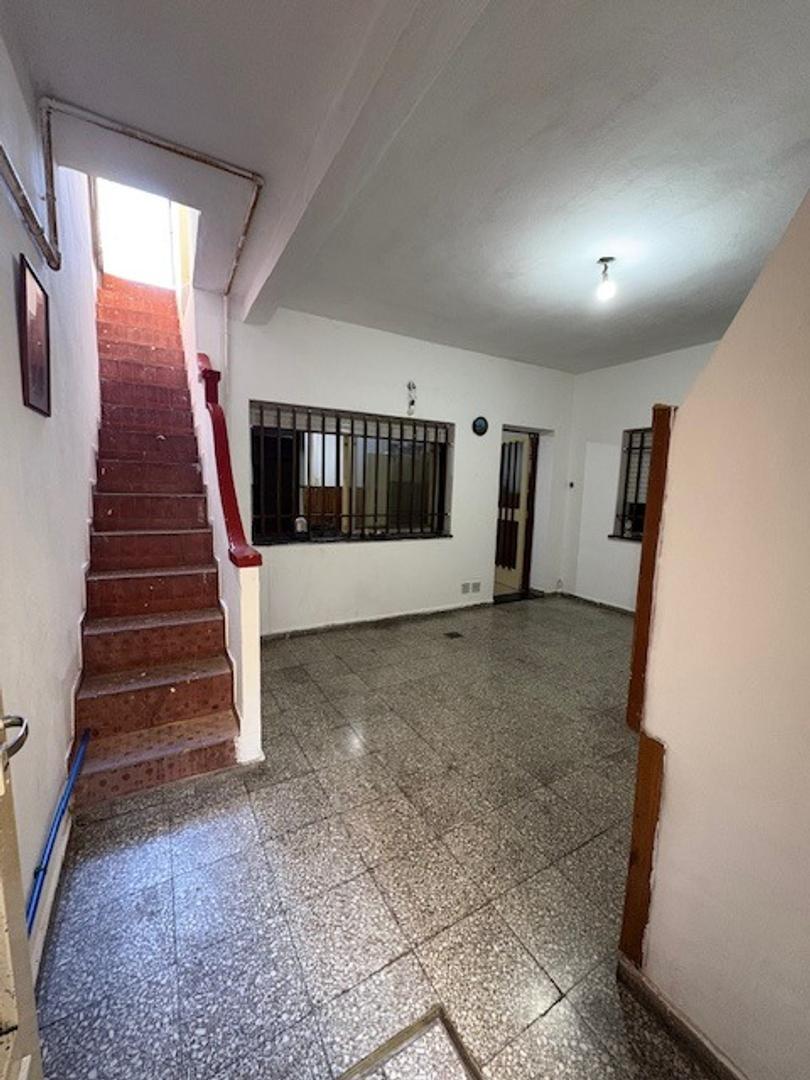 Casa única de pasillo TUCUMAN 3500