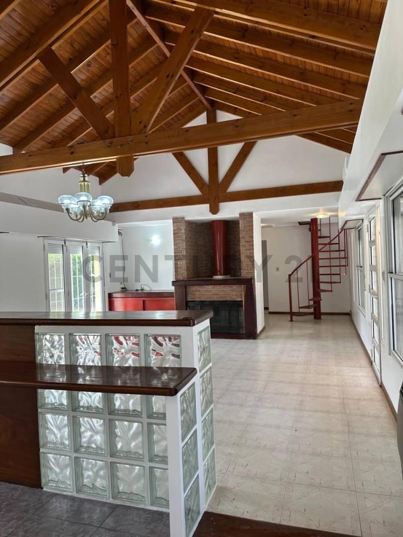 Casa en Alquiler de 3 dormitorios