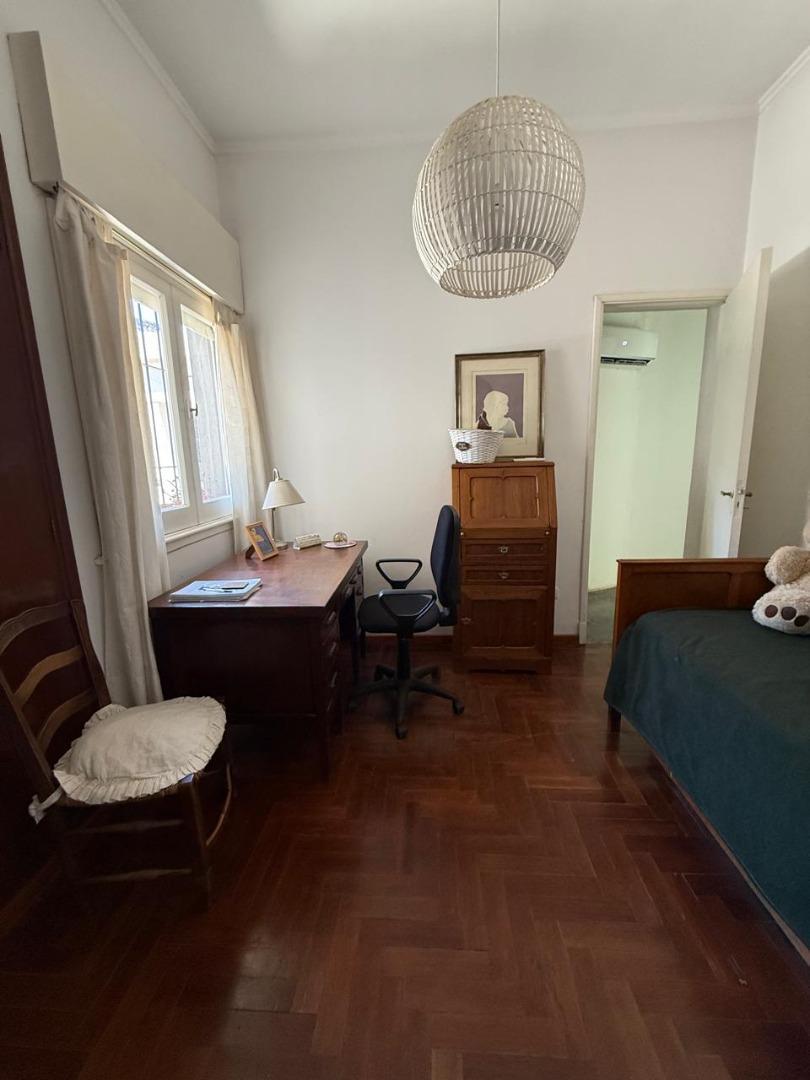 VENTA DE EXELENTE CASA CENTRICA